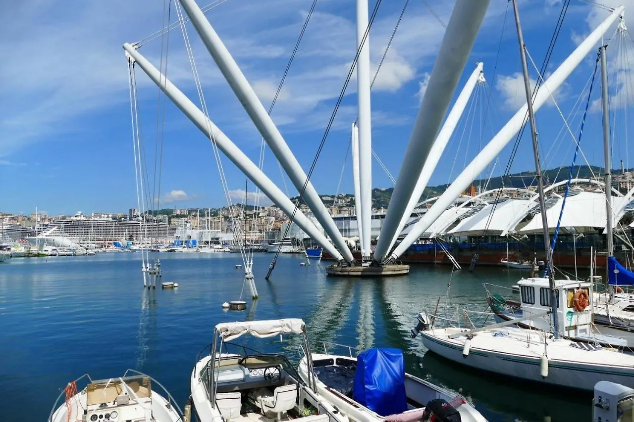 Living Genova Apartment Italia